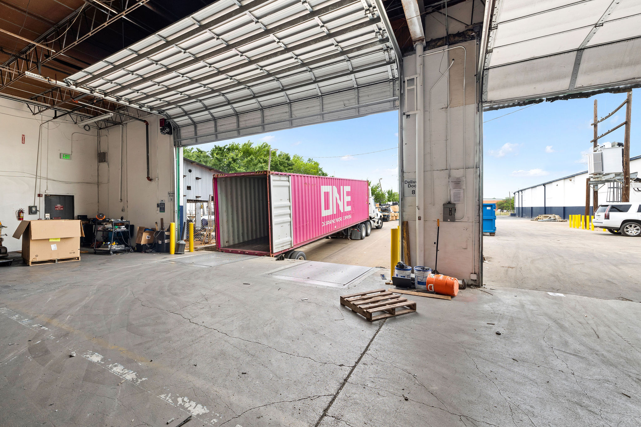 Shared Warehouse Space Loading Docks University South Fort Worth Texas