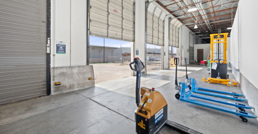 Small Warehouse Space Northwest Houston Texas - Loading Docks